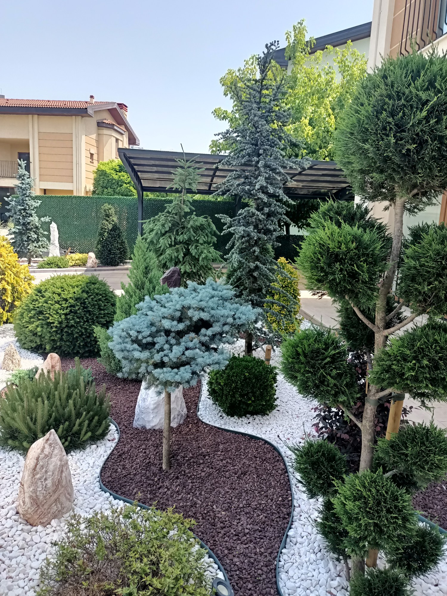 Ön bahçe · Villa girişi ve kuru bahçe · Sonrası · Tamamlanmış görünüm 3