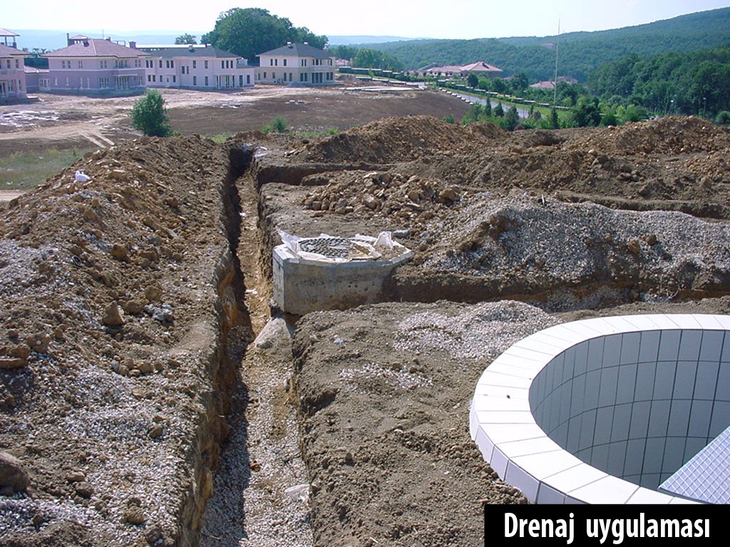 Havuzlu villa · Ana havuz çevresi · Uygulama · Drenaj kazısı / genel