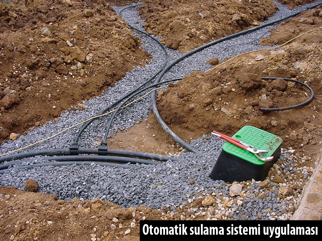 Havuzlu villa · Yan bahçe ve sulama altyapısı · Uygulama · Sulama kutusu ve bağlantılar