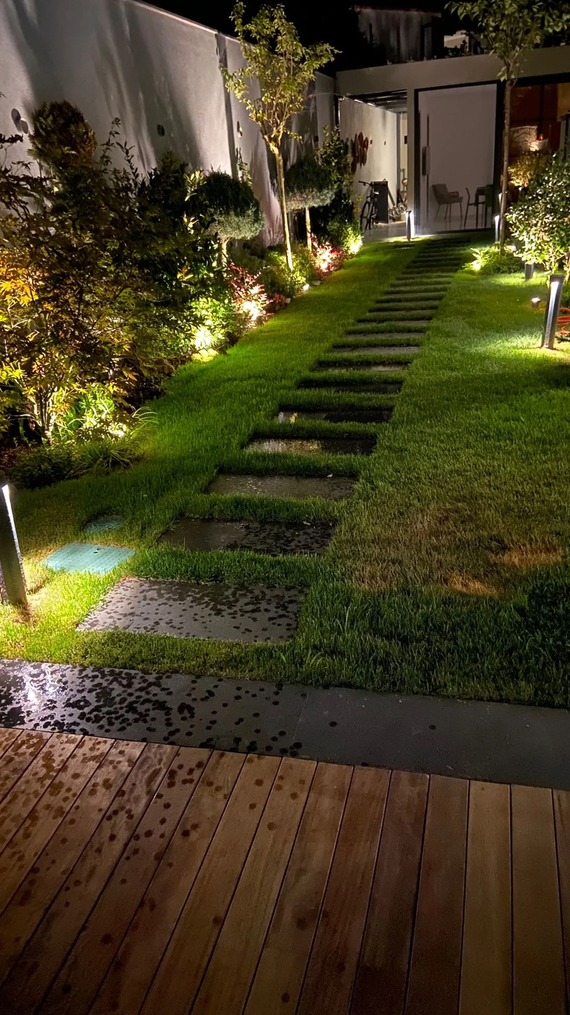 Adım taşı yolu ve gece görünümü · Sonrası · Genel görünüm
