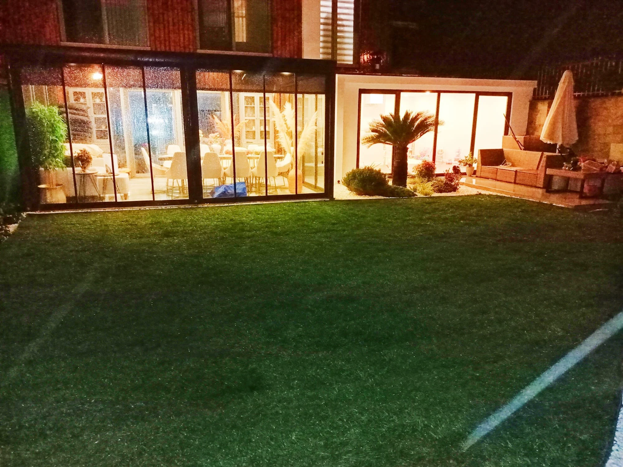 Çim alan ve cephe bitkilendirmesi · Sonrası · Genel görünüm