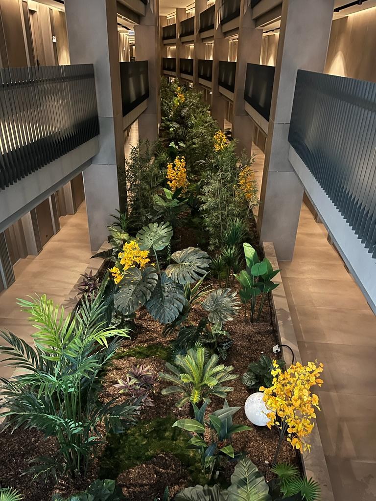 Atrium · Tropikal iç bahçe · Sonrası · Üstten genel görünüm